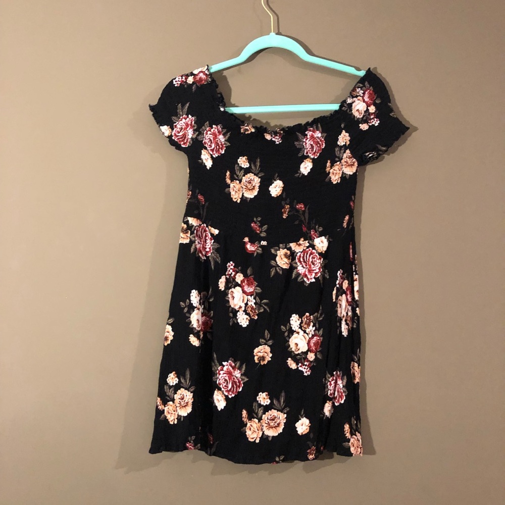 Timing Floral off the shoulder dress size L
